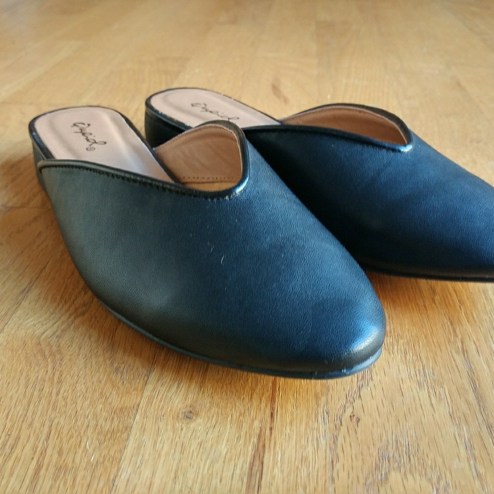 Qupid Flats